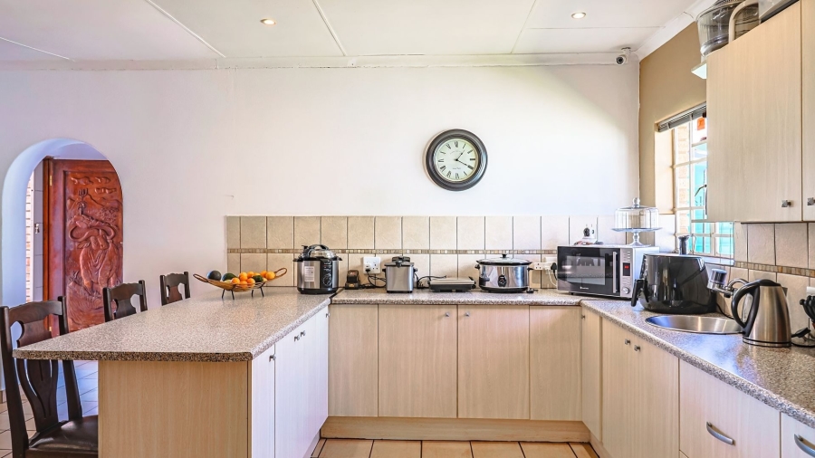 3 Bedroom Property for Sale in Safari Gardens North West